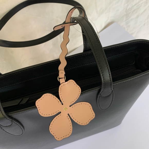 🆕KSNY BLACK LEATHER KERRI MEDIUM TOTE BNWT - Picture 9 of 13